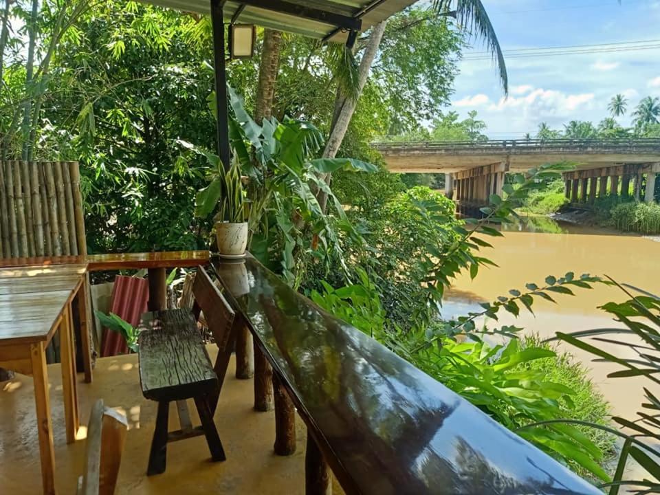 Suankafae Resort สวนกาแฟรีสอร์ท Surat Thani Exterior photo